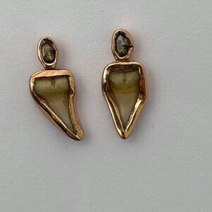Dezso By Sarah Beltran Shark Tooth and Diamond earrings, 18K gold